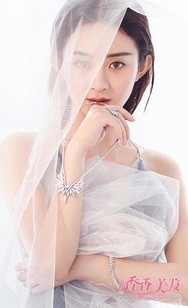 ƴ��Ů������ӱ�Ĵ�߶��� ����ʪ��ͷ��չŮ������