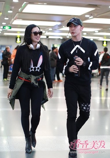 ���������˶�򸾻�������� Ů�������̷��䳱������