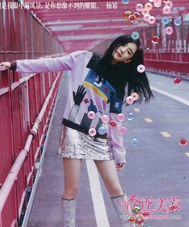 �����ķ�����Ƭ���� ��ɫ�����ݲ�����ʵ��