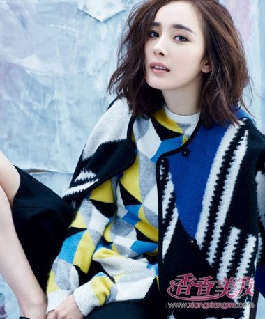 �����ķ�����Ƭ���� ��ɫ�����ݲ�����ʵ��