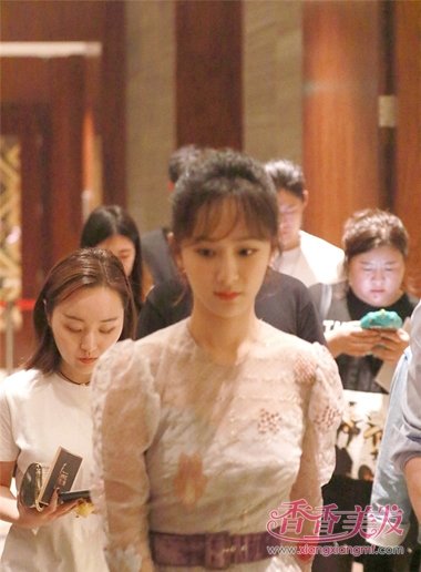 �������߱��ӳ�ϯĳ�佱� ����������Ⱦ���ľ���ζ