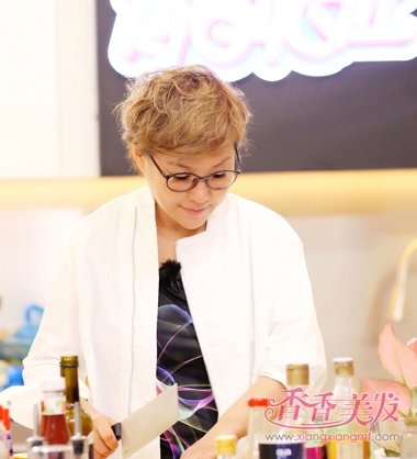 �ഺ������Ů����ǳ� ���ȷ����ļ�ǿ