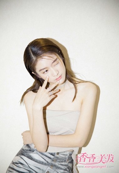 ����������ѩӭ�������������� ��ǽ������Ů���ᷢ����