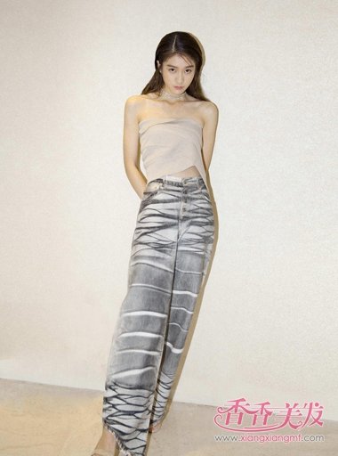 ����������ѩӭ�������������� ��ǽ������Ů���ᷢ����