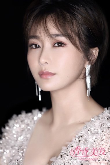 �������±���ֱ��ˣʱ�� Ѥ���λø�����ζ����չ