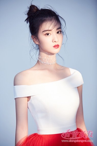 ����Ȼ��������ͷ������Ԧ���� �񾲸��ŵ�Ů���ᷢ����