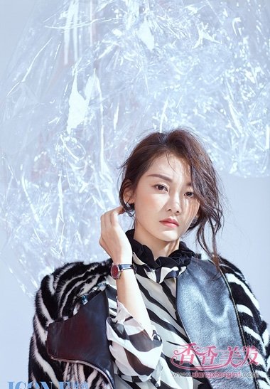 ����Ů����������д�� ˯���Ѿ���һ������λ