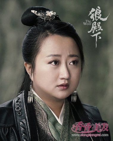 �ǵ��±���װ���˺��� �����ǲ�������Ůһ��