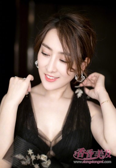 Ӱ����������β���ϯʢ�� �����Ϸ�ɫ���������