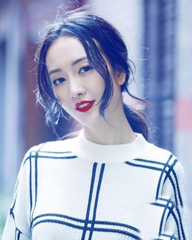 时尚潮女扎发 社会姐低马尾发型