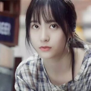 时尚潮女扎发 社会姐低马尾发型