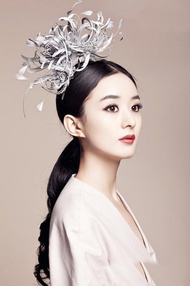 时尚潮女扎发 社会姐低马尾发型