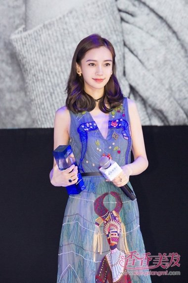 Angelababy��ϯĳʢ�� һϮ��Ⱦ��ɫ�����۾�