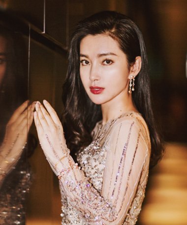 ����ʢ�����ɱ�������ɫ ��λ���˷�������䣿