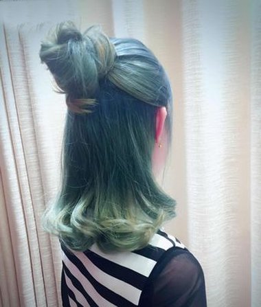 Ů����������������ɫ ������ķ��ɫ�ɽ���