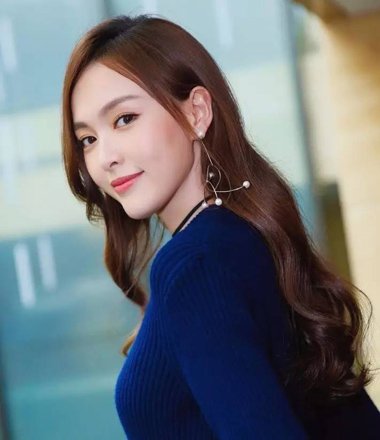 Ů���ǽ���ɫͷ�� ʱ������ͷ����ɫ