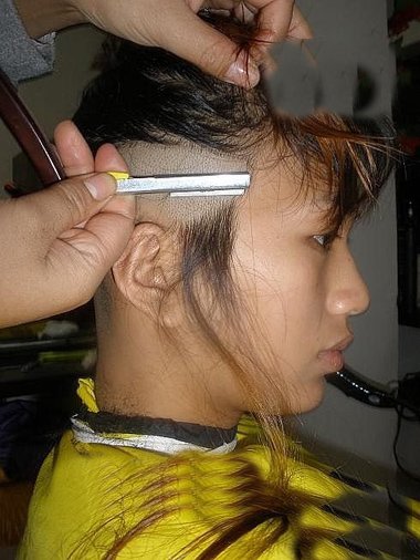 Ů����ô�������˧���� �ְ��ֽ�����ͷ������