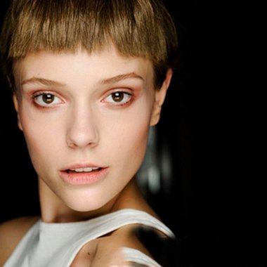 ���ͷ��������䳱Ů ������ʱ�н׶ζ̷�