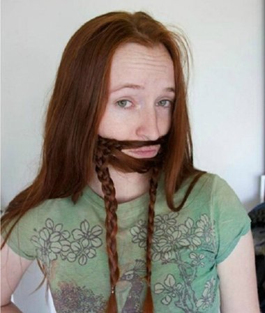 ����Ů������ӳ�ʥ������ ��ֺ��ӱ෢��ͼ������