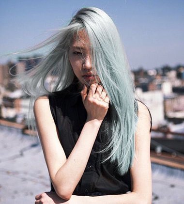 ��˵�ܼ�Ԧ���ַ�ɫ�Ķ���С��Ů ����ɫ�ı��������