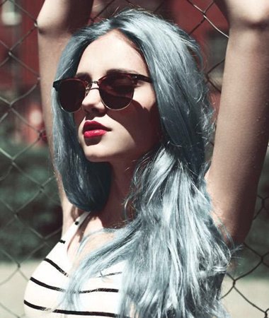 ��˵�ܼ�Ԧ���ַ�ɫ�Ķ���С��Ů ����ɫ�ı��������