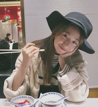 ʱ�о���holdס�������޷� �⼸������������˶���Ů��