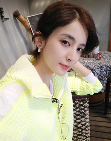 ������ʱ�д���Ů�� ���¶̷��ز���ȱ