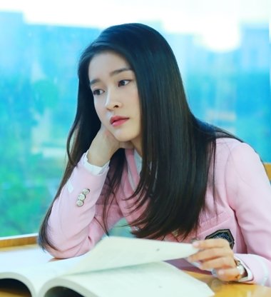 ���ѳ��ܰΪ����У�� ����ЩŮ�Ƿ�˿��ʾ����