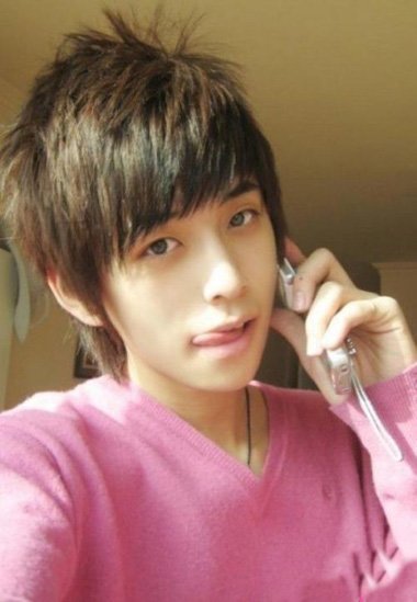 ��ͷ��������Ƥ��·���� С��˧���̷�����ɫ