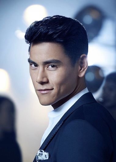 35岁男性成熟稳重短发系 职场达人短头发打造