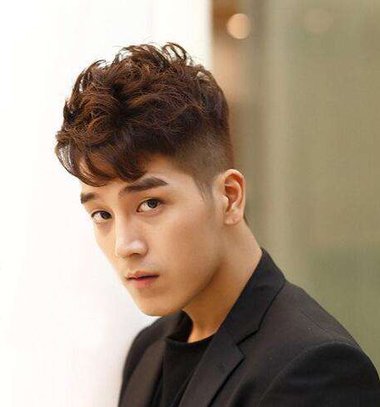 �ܲ��д���װ����ʲô���� ���������̷����ٱ�����Ӣ��