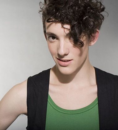 ����Ⱦ����Ҫ����ɫ ŷ��˧�����̷�����