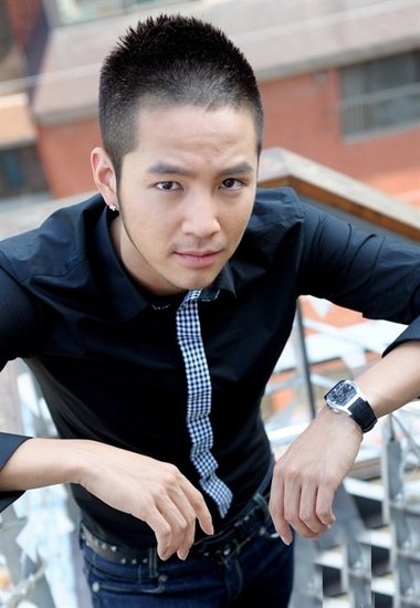 ����ˣ�������ͷ��Ϯ���� �����С��˧�з��ʹ���