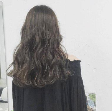 ���ľ�����ʾ�� Ůʿ���淢��ͼƬ