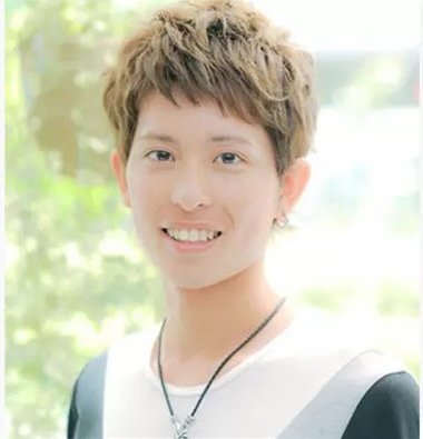 �պ��������¶�λ�̷����� ���鷢ɫ��ת�ഺ����