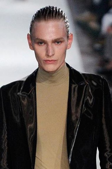 ŷ���������ͷT̨���� ����˧�г��̷�����