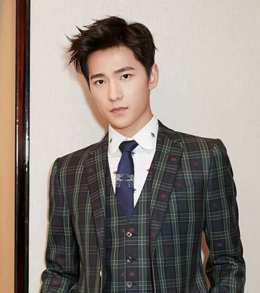 �Ͱ˶���ͷ��ռ������������ ��������������ͷ���ƫ��