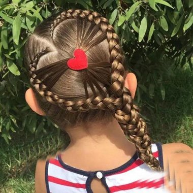 爱心扎头发图片大全 梳儿童爱心型扎发