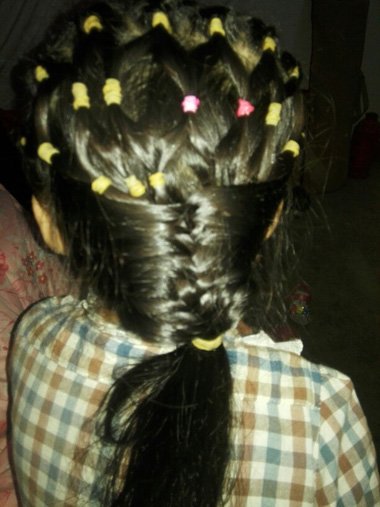 爱心扎头发图片大全 梳儿童爱心型扎发