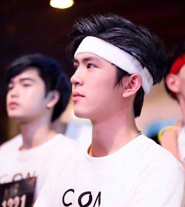 �˶�����+�����������Ͳź� ��ˬ���������̳��ഺ����