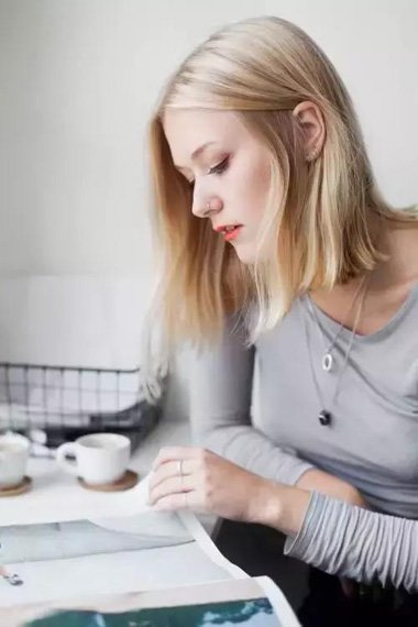 Ů����lobͷ�������ж̷� Ⱦ�ص���ͷ����ʱ������