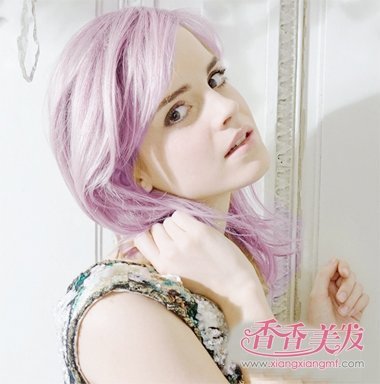 ʱ�з���ɫ�����ر�ͷ�� ��������Ů���Ͽ�ѧ����