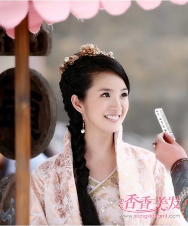 ��װ��Ů���ͳ���������· Բ��Ҳ�ܱ�ÿ��ĵ��ŷ���