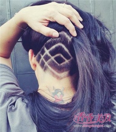 �����̷��ſ��Ů������ ��ȫ����У԰��Ⱦ������