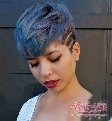 �����̷��ſ��Ů������ ��ȫ����У԰��Ⱦ������