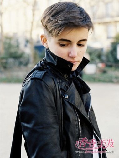 18��Ů�����̷�ϵ����� ��Ϯ�ᳱ���������ͳ���