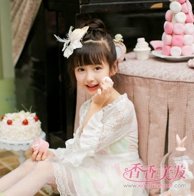 2018�����������������Ƽ� �׸����г���СŮ��������