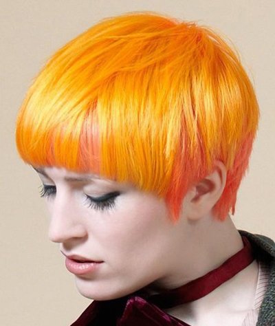 ��ɫͷ���ʺ�ʲô���� 2020���з�ɫ��ɫ