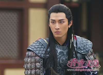 �Ŵ����ӱ෢����Щ ��װ���Ӿ������Ǳ෢����ͼƬ