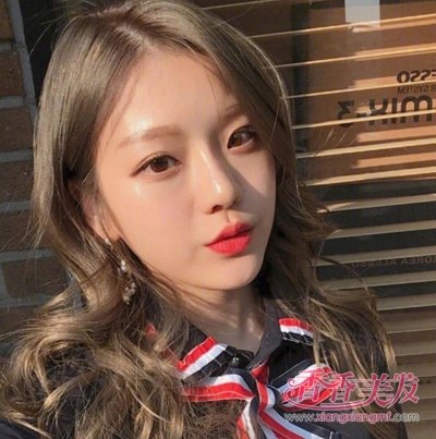 ���Է��׵�����ɫϵ��ɫ ��ɫ����С�����Ǵ���������